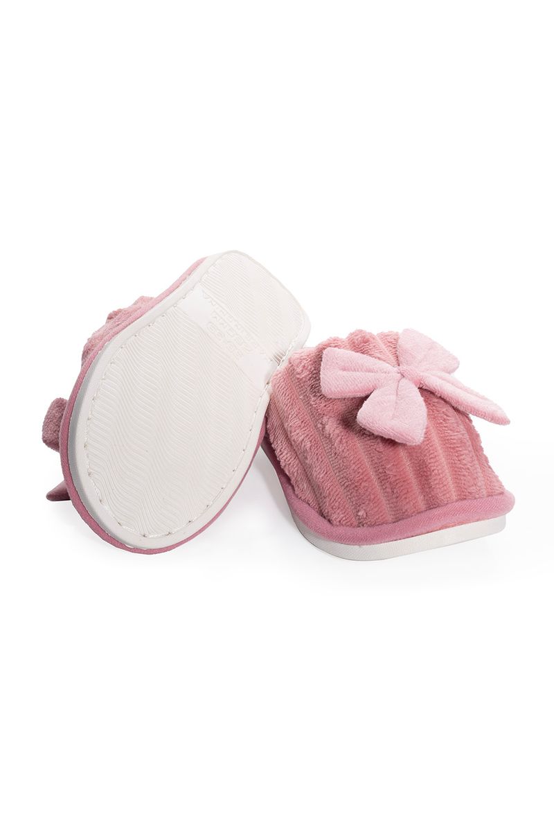 PANTUFLAS-DE-DESCANSO-CON-DISENO-A-RAYAS.OPH459_000014_2