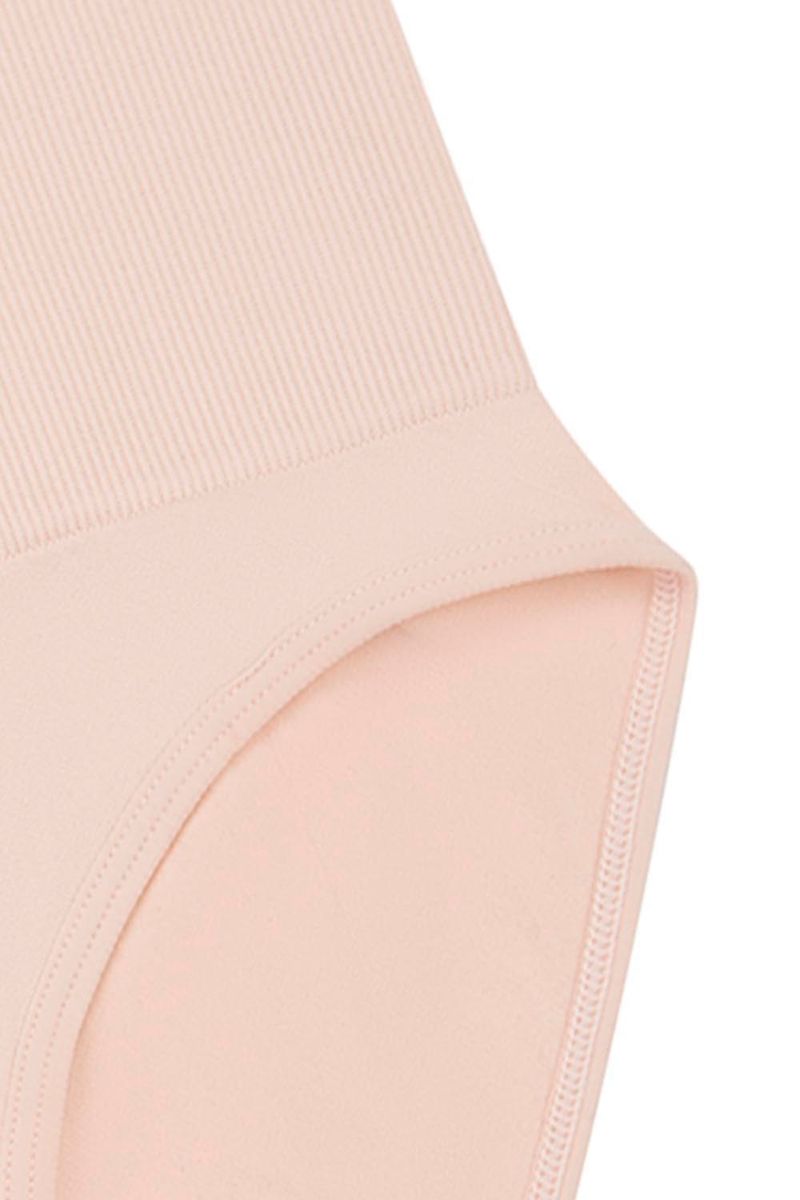 PANTY-HIPSTER-DE-CONTROL-SIN-COSTURAS.MA108-003_000004_3