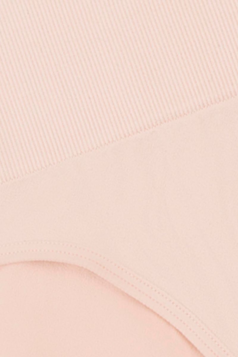PANTY-HIPSTER-DE-CONTROL-SIN-COSTURAS.MA108-003_000004_5