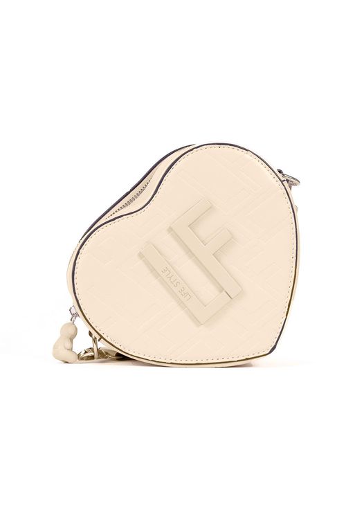 Bolso con forma de corazón