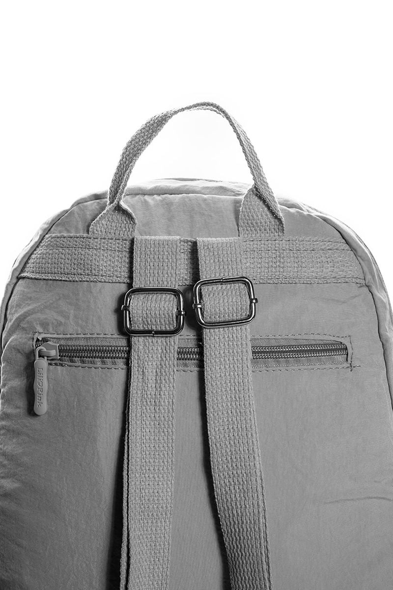 MORRAL-CON-CIERRES-DE-CORREA-Y-ASA.BO543_000006_4