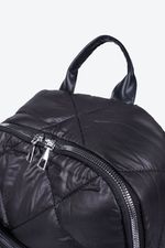 MORRAL-CON-ASAS-AJUSTABLES-Y-BOLSILLOS-AUXILIARES.BO958_000001_2
