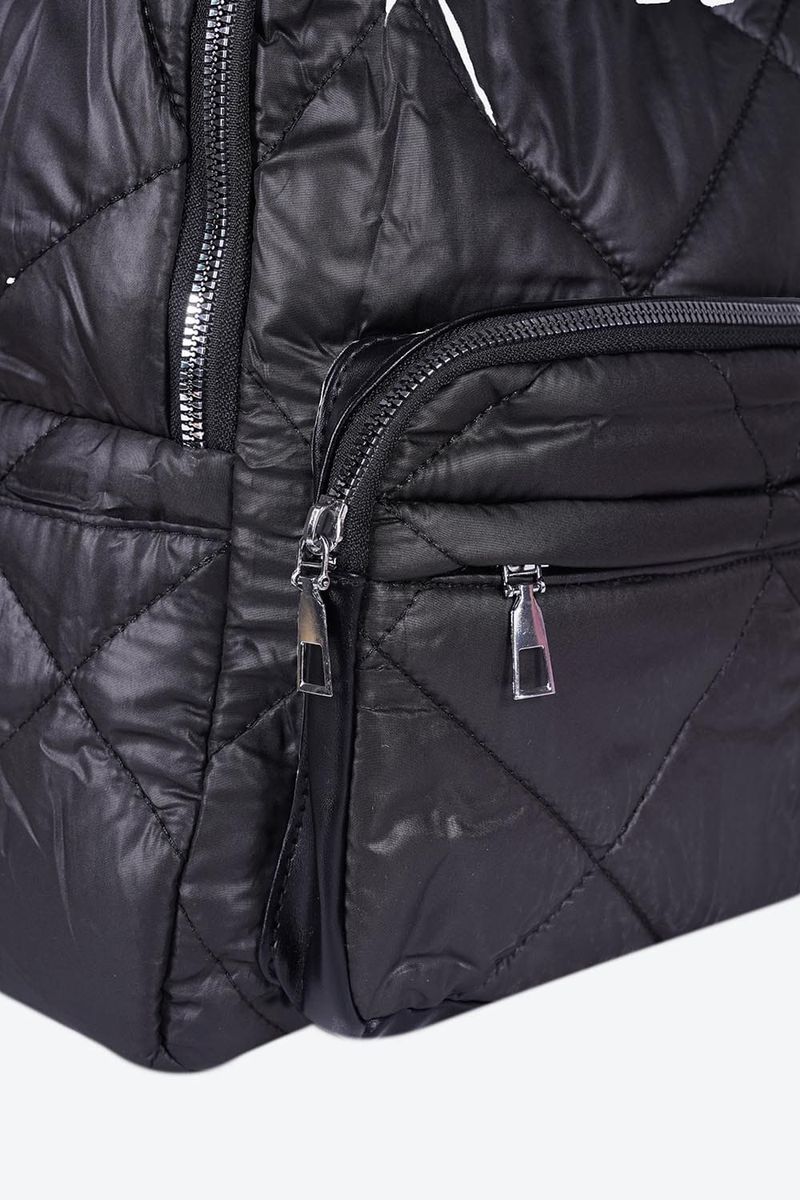 MORRAL-CON-ASAS-AJUSTABLES-Y-BOLSILLOS-AUXILIARES.BO958_000001_4