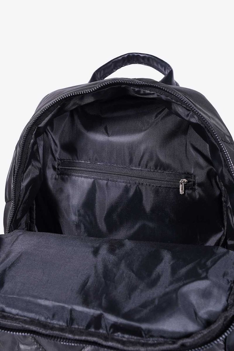 MORRAL-CON-ASAS-AJUSTABLES-Y-BOLSILLOS-AUXILIARES.BO958_000001_6