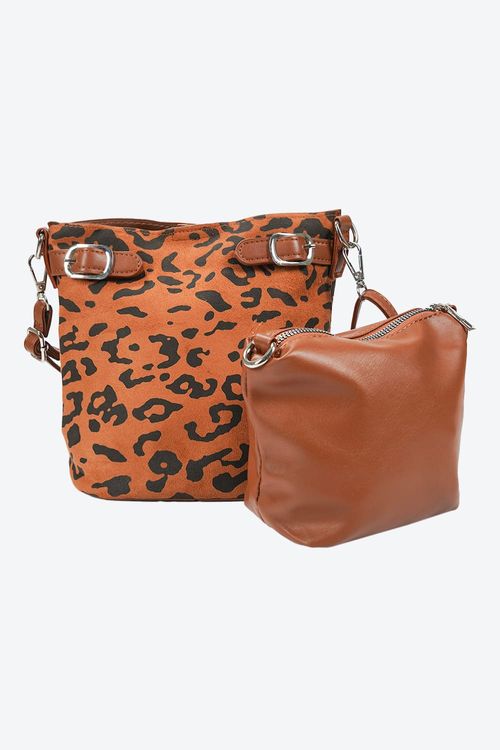 Bolso con cosmetiquera incluida