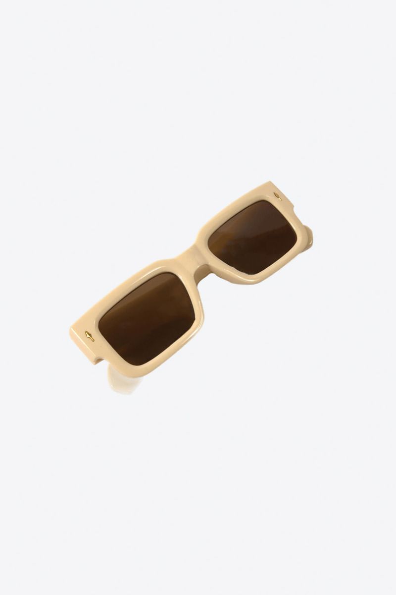 GAFAS-DE-SOL-CON-UN-DISENO-MODERNO-Y-ELEGANTE.GF385_000003_4