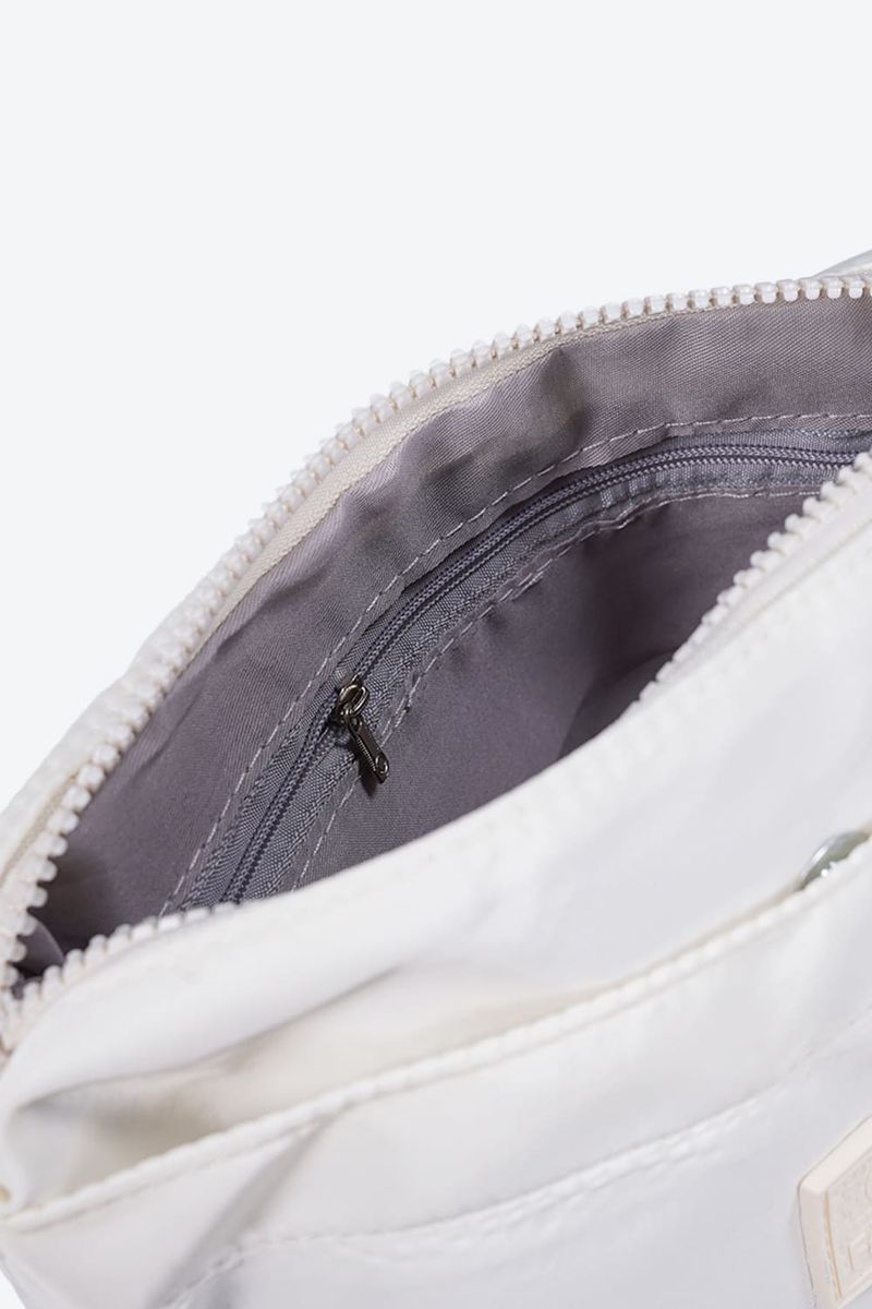 BOLSO-DE-TELA-CON-UN-DISENO-MODERNO.BO435_000003_4