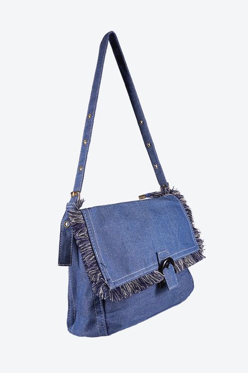 Bolso con solapa confeccionado en denim