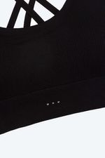 Top-x2-tipo-seamless-tirantes-cruzados-y-textura-espiga.MJ138-039_000123_4