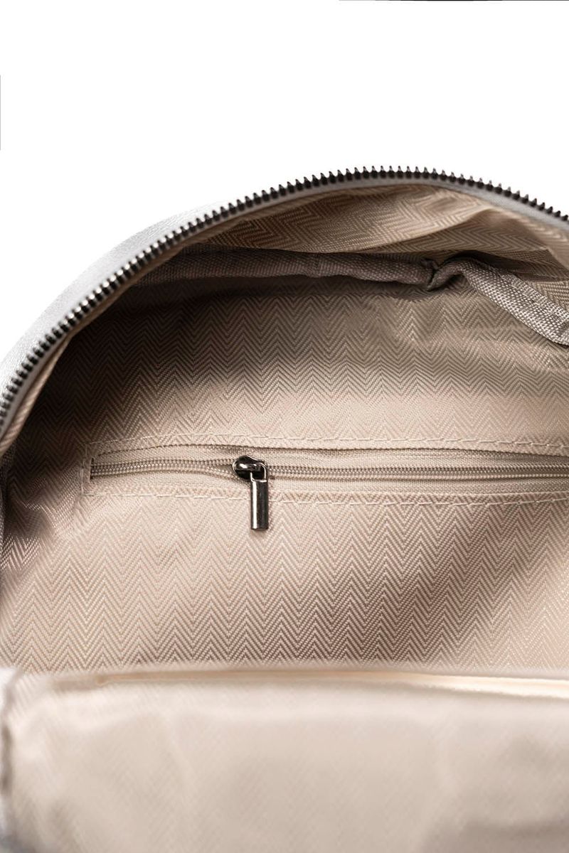 BOLSO-TIPO-MORRAL-MEDIANO-METALIZADO-CON-BOLSILLOS-INTERNOS.BO567_000039_5