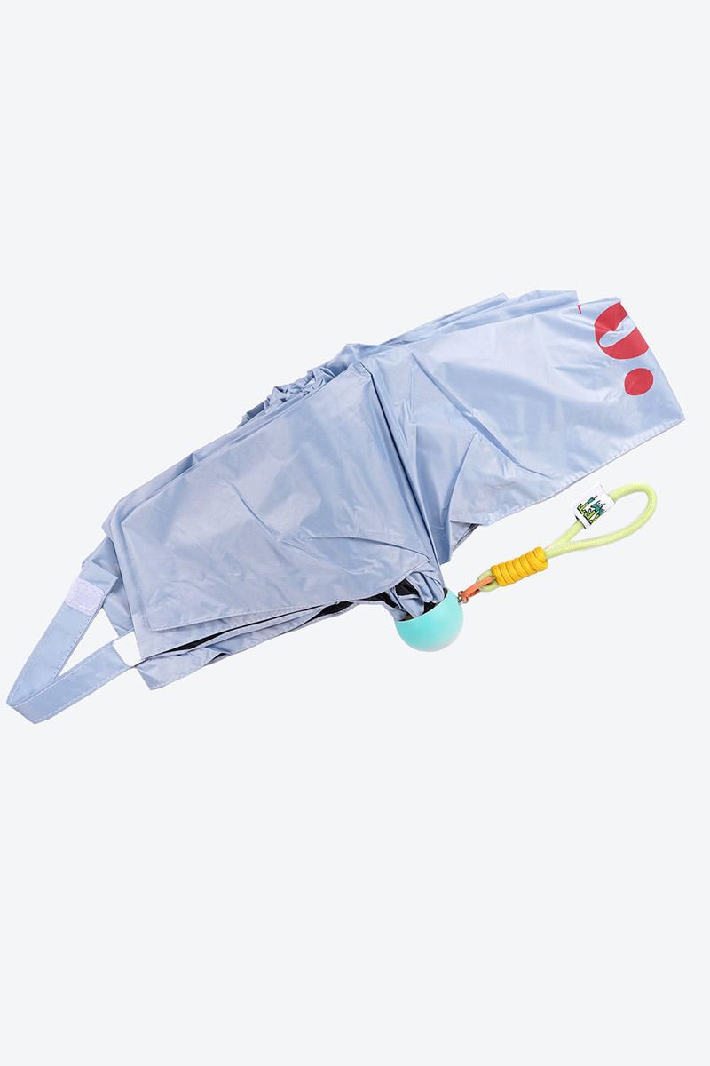 SOMBRILLA-DE-MANO-CON-DISENO-COMPACTO.UM247_000023_3