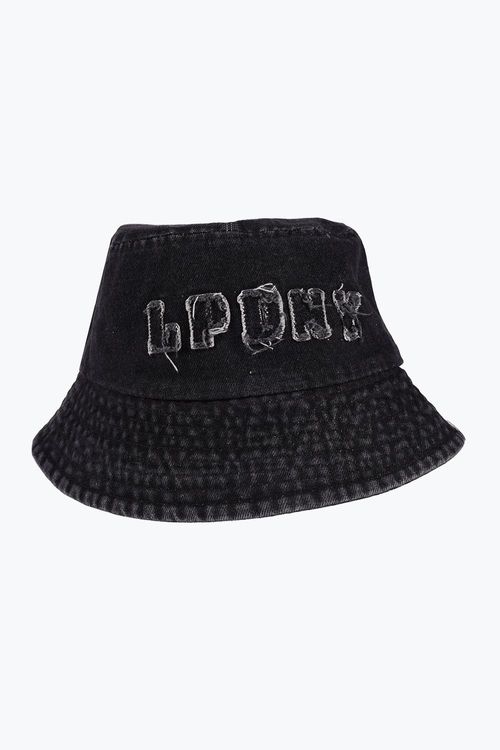 Sombrero confeccionado en denim