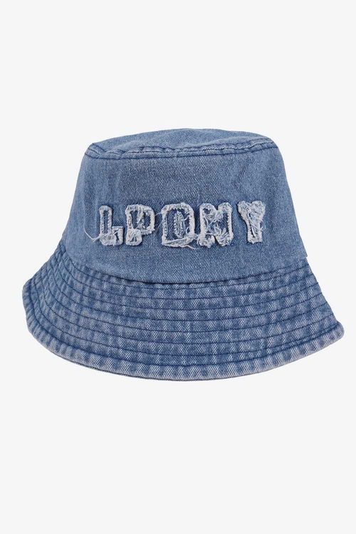 Sombrero confeccionado en denim