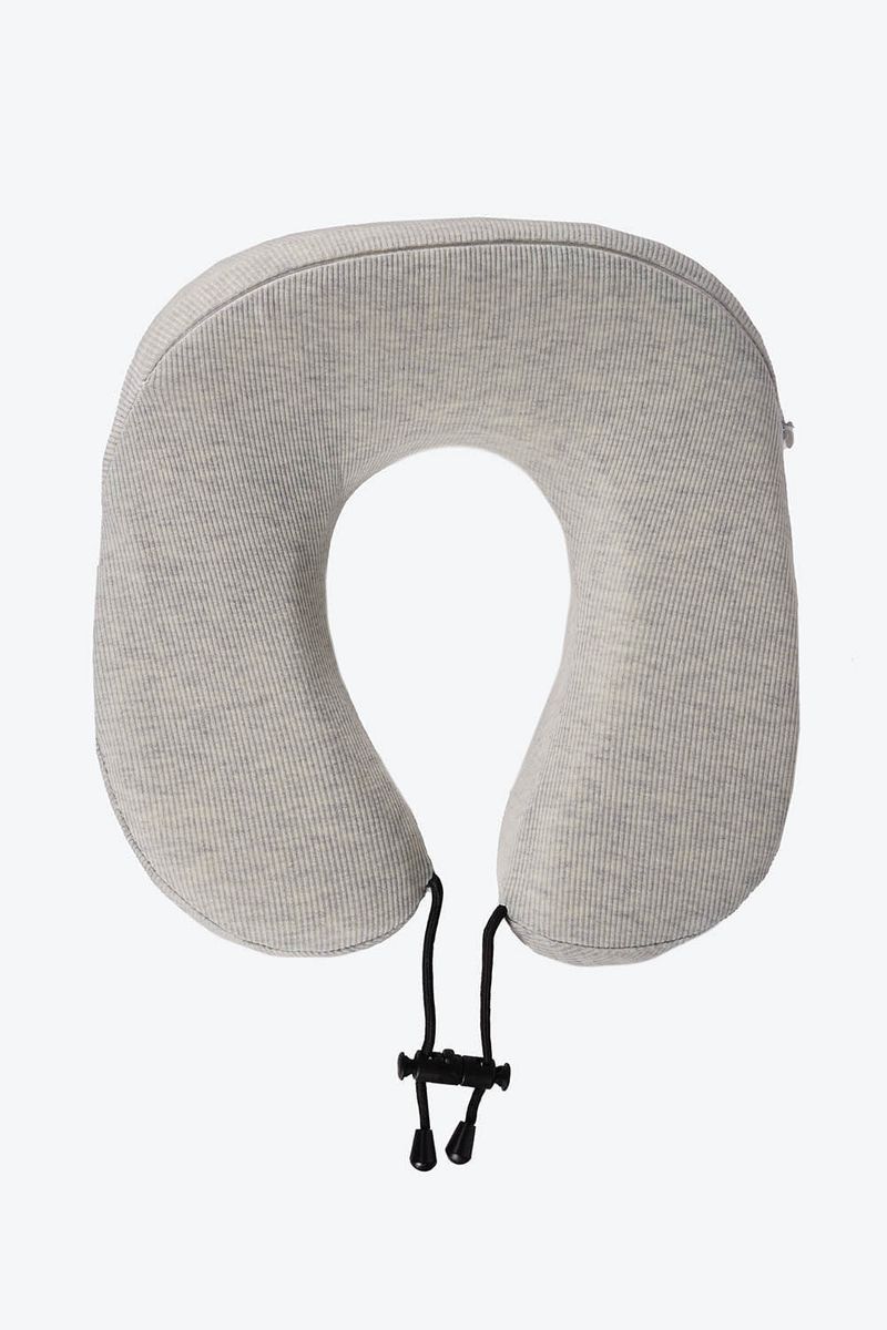 ALMOHADA-PARA-VIAJE-CON-DISENO-ERGONOMICO.CJ302_000008_4