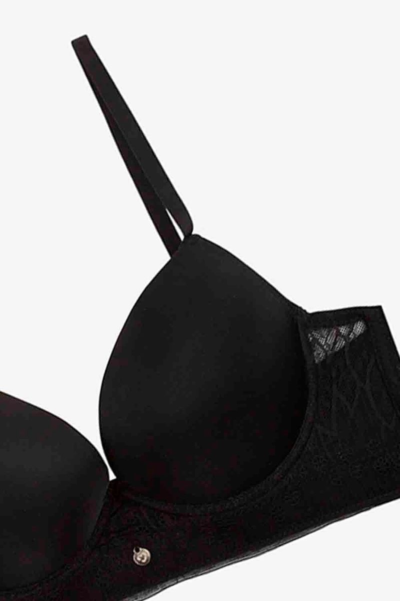 CONJUNTO-DE-TRES-PIEZAS-EN-MICROFIBRA-Y-ENCAJE.2190_000001_4