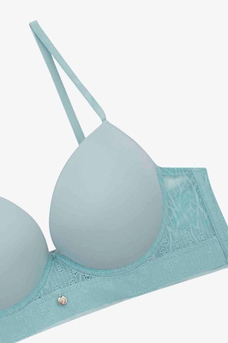 CONJUNTO-DE-TRES-PIEZAS-EN-MICROFIBRA-Y-ENCAJE.2190_000022_7