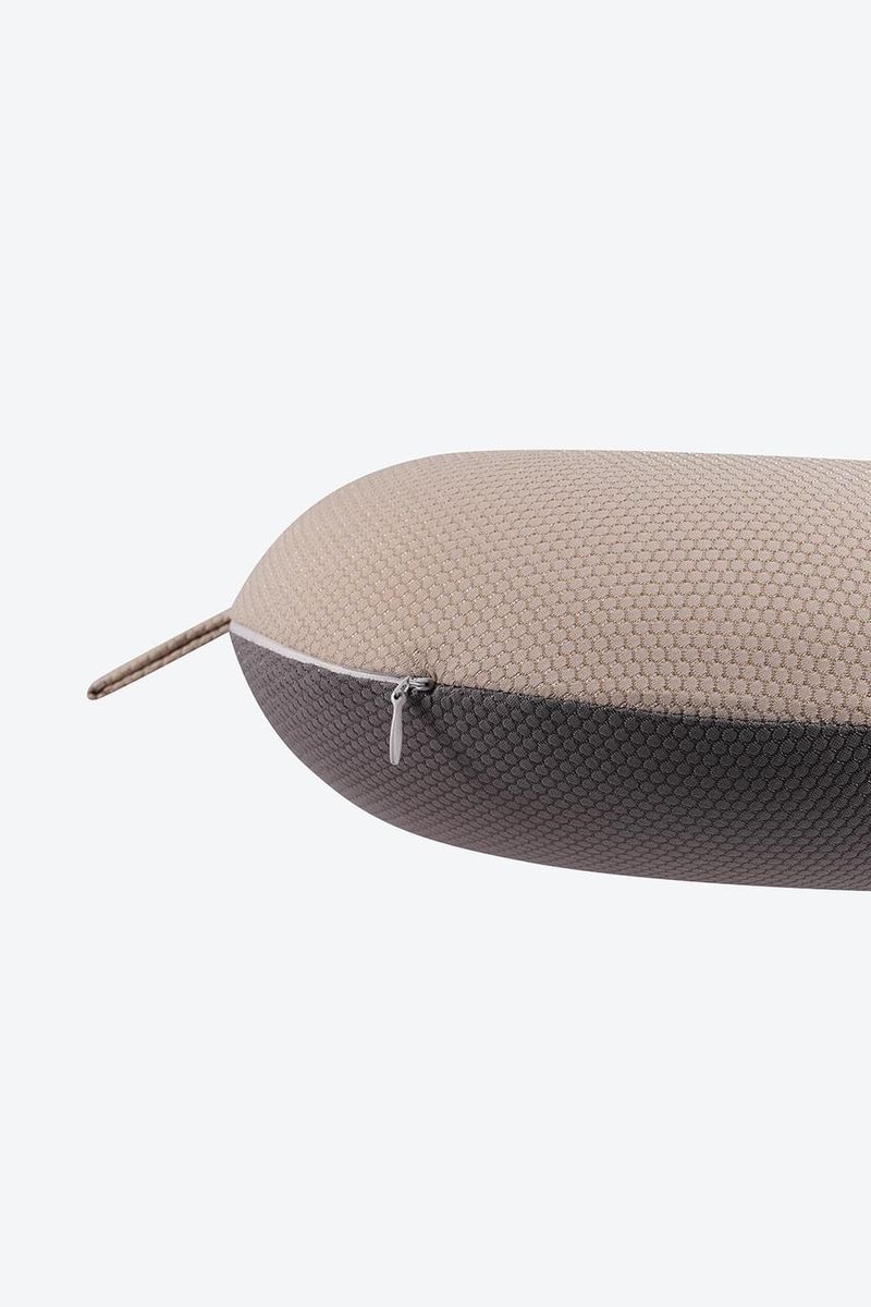 ALMOHADA-PARA-VIAJE-CON-DISENO-CLASICO.CJ306_000407_4