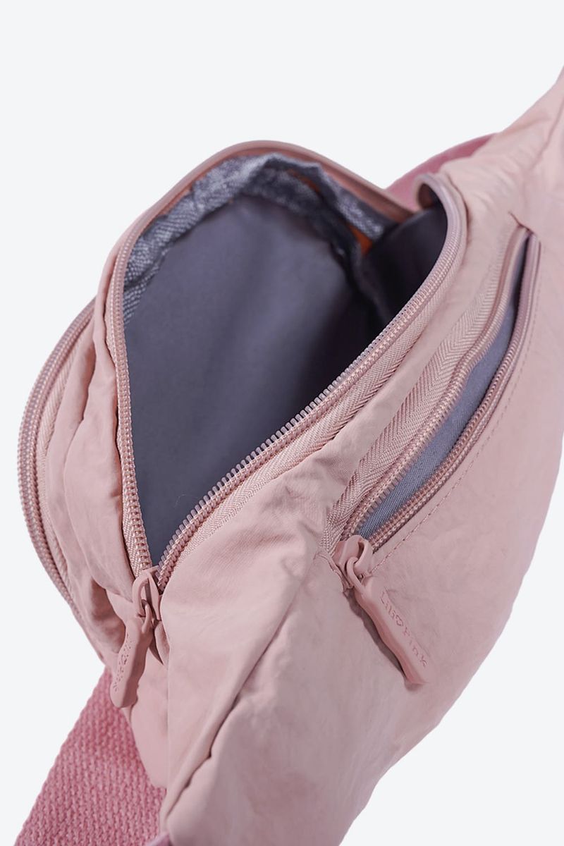 RINONERA-FUNCIONAL-LIVIANA-Y-COMODA.BO969_000004_5