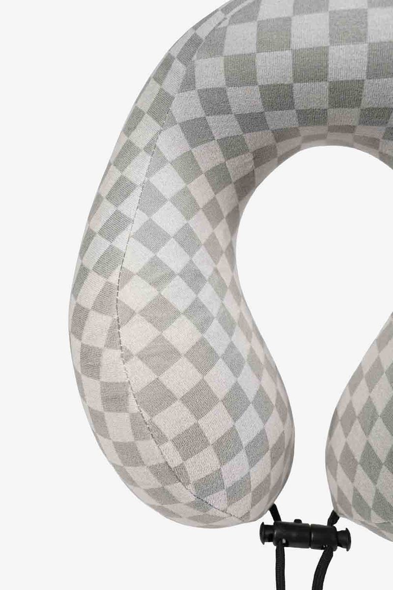 ALMOHADA-DE-VIAJE-CON-ESTAMPADO-Y-DISENO-COMODO-Y-LIGERO.CJ297_000006_3