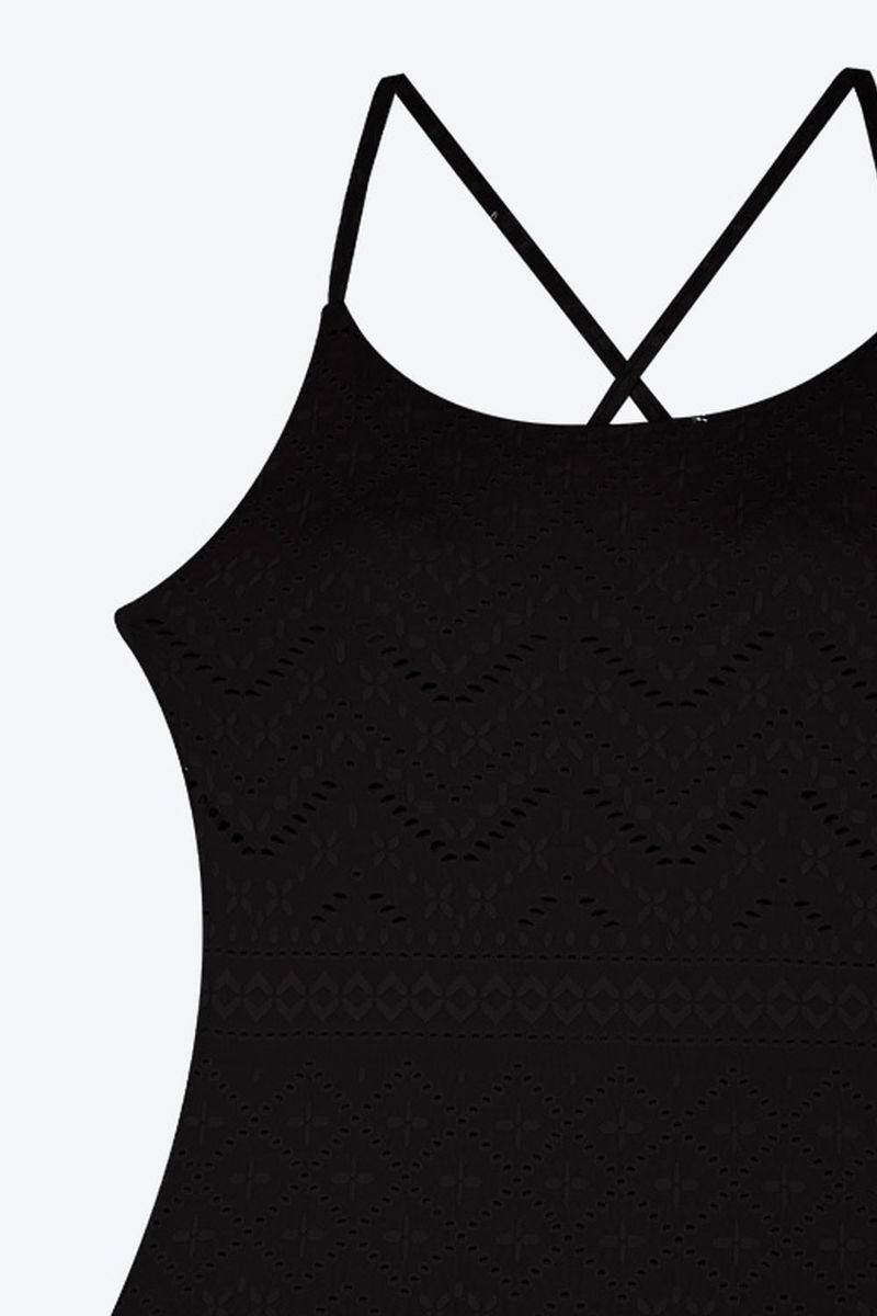 VESTIDO-DE-BANO-ESTILO-ENTERIZO-CON-TEXTURA-DE-OJALILLO.VB186-018_000001_6