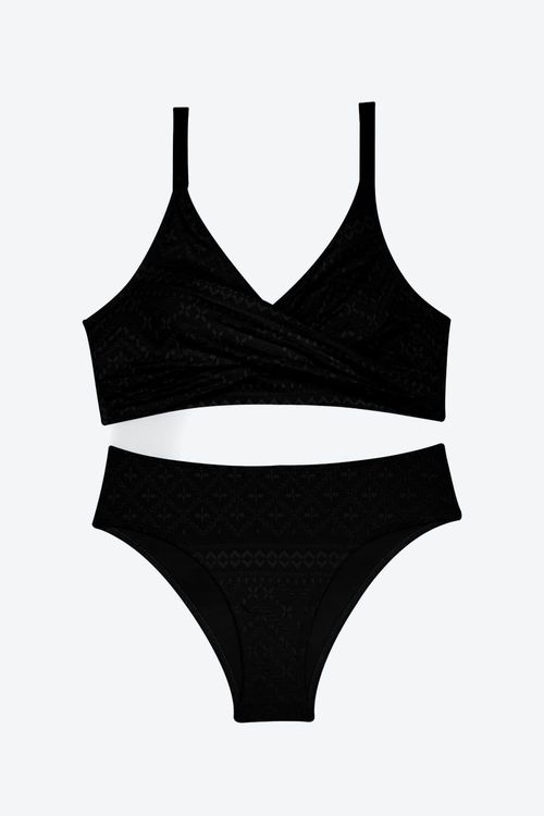 Vestido de baño bikini en microfibra con textura de ojalillo