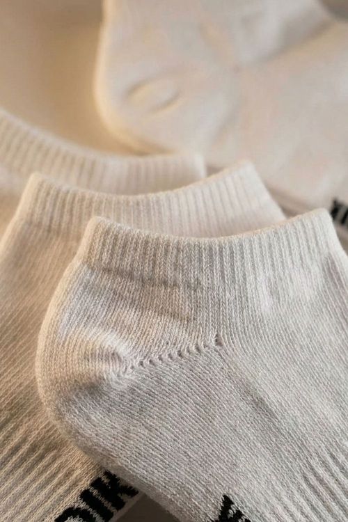 Medias tipo tobillera elaboradas en poliester x6 unidades