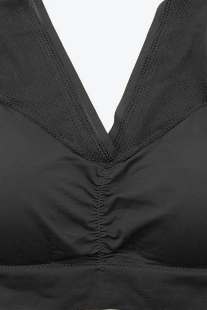 Top-Triangular-Invidivual-Confeccionado-En-Poliamida-Con-Tecnologia-Seamless-Negro-Tm-L