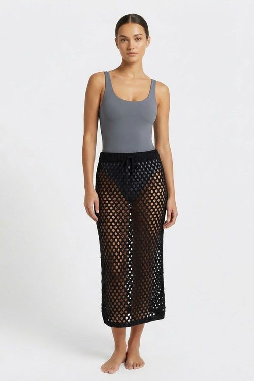 Salida de baño tipo falda confeccionada en malla