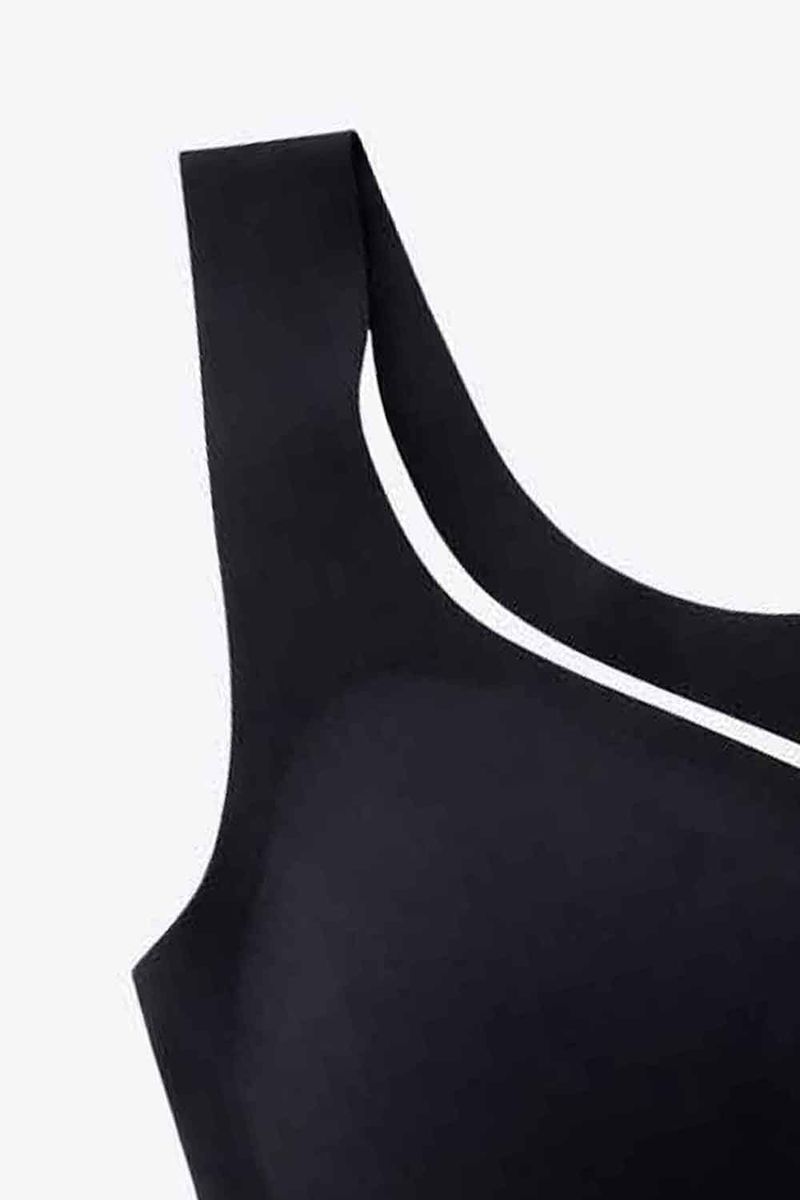 Top-Con-Escote-Triangular-Corte-Laser-Elaborado-En-Microfibra-Negro-Txl