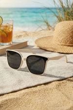 GF400-GAFAS-DE-SOL-OSCURO-FOTO-AMBIENTADA-2