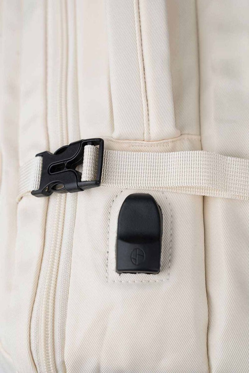 Morral-Amplio-Para-Viejes-Y-Diseño-Compacto-Marfil