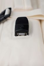 Morral-Amplio-Para-Viejes-Y-Diseño-Compacto-Marfil