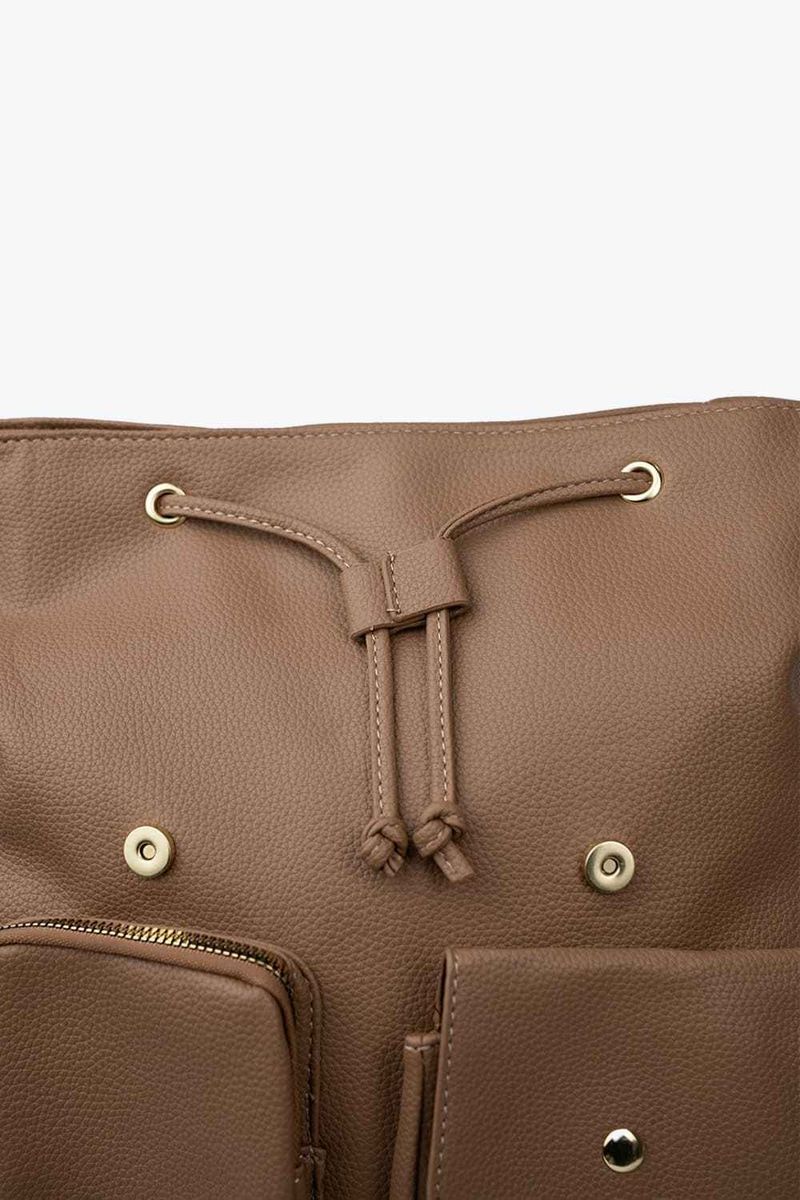 Mini-Morral-Practico-Con-Bolsillos-Exteriores-Terracota